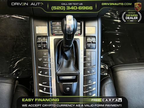 Used 2018 Porsche Macan AWD/4WD image 17