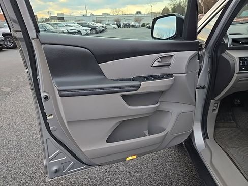 Used 2012 Honda Odyssey EX-L image 11