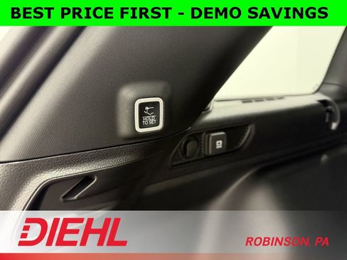 New 2025 Jeep Grand Cherokee Limited w/ Black Appearance Package image 11