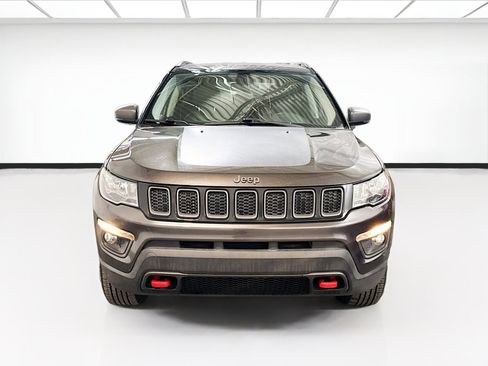 Used 2019 Jeep Compass Trailhawk image 2