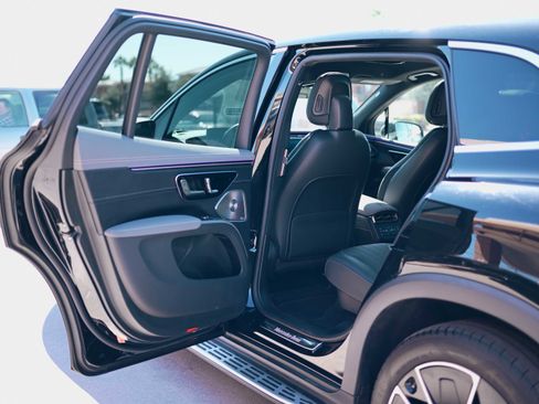 Used 2023 Mercedes-Benz EQS 450+ SUV w/ Exclusive Trim Package image 10