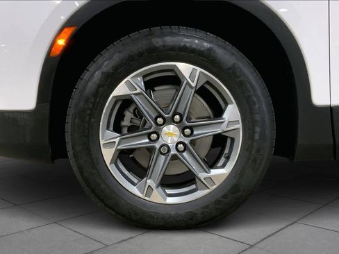 Used 2024 Chevrolet Blazer LT w/ Convenience Package image 9