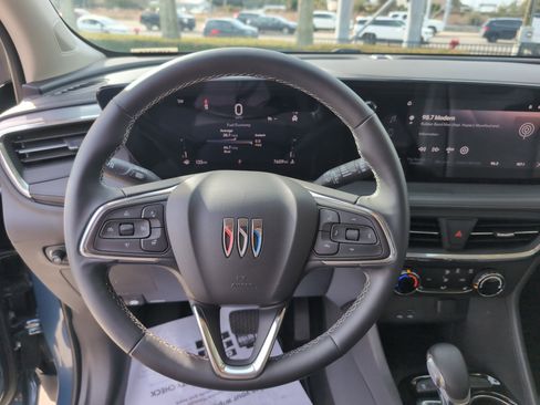 Used 2025 Buick Encore GX Preferred w/ Comfort Package image 18