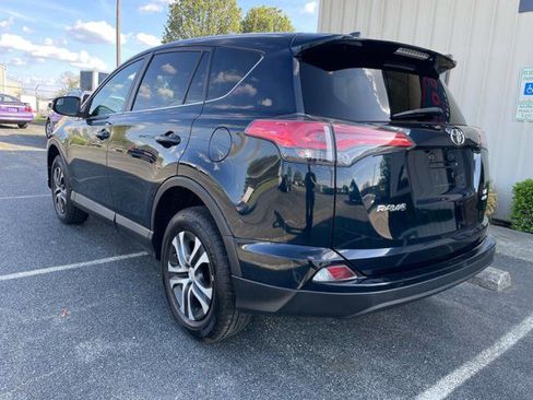 Used 2018 Toyota RAV4 LE w/ All Weather Liner Package image 7