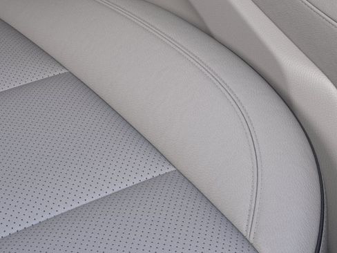 New 2027 Buick Enclave Avenir w/ LPO, Floor Liner Package AWD/4WD image 21