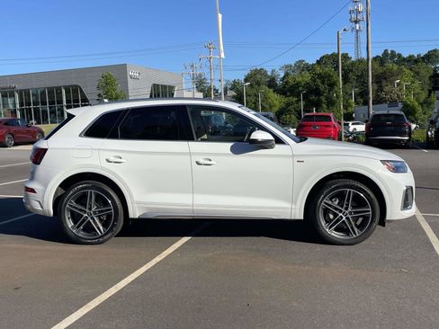 Certified 2023 Audi Q5 e Premium Plus w/ Premium Plus Package AWD/4WD image 8