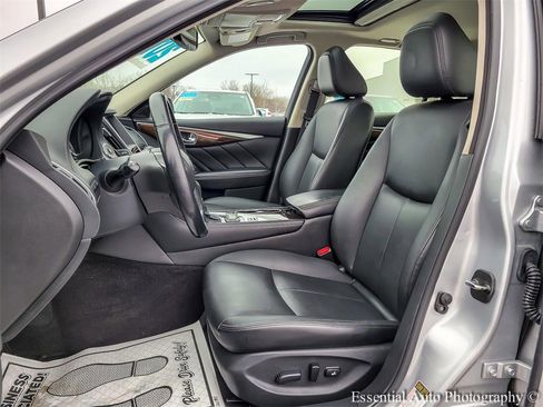 Used 2019 INFINITI Q50 Luxe w/ Essential Package (3.0T Luxe) image 8