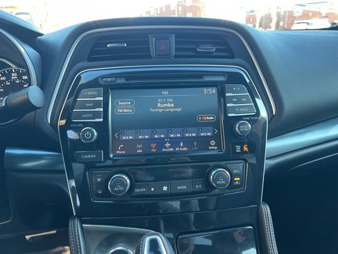 Used 2020 Nissan Maxima SR image 21