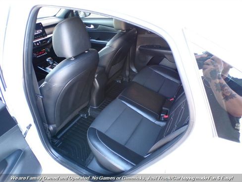Used 2022 Kia Forte GT-Line w/ GT-Line Premium Package FWD image 17