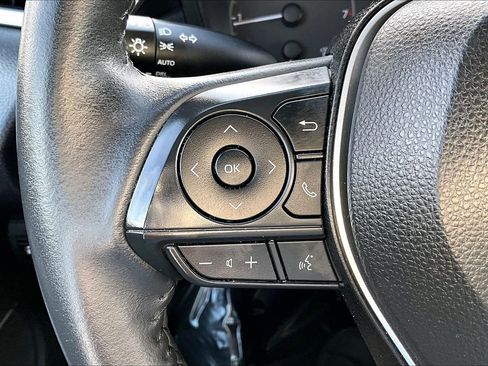 Used 2023 Toyota Corolla SE w/ SE Premium Package image 17