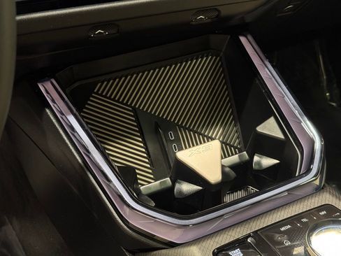 Used 2025 BMW X3 xDrive30i w/ Premium Package image 11