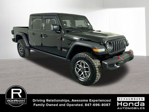 Used 2025 Jeep Gladiator Rubicon w/ Convenience Group image 3