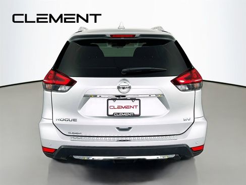 Used 2020 Nissan Rogue SV image 6