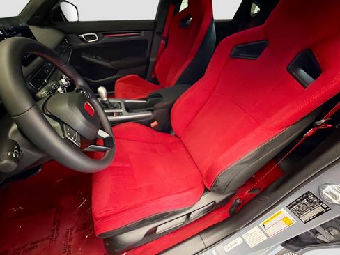 Used 2025 Honda Civic Type R image 10