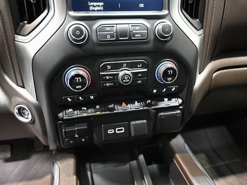 Used 2020 Chevrolet Silverado 1500 LTZ w/ LTZ Premium Package image 18