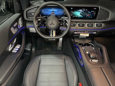 New 2026 Mercedes-Benz GLS 580 4MATIC image 47