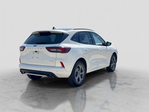 Certified 2024 Ford Escape ST-Line w/ Tech Pack #1 AWD/4WD image 8