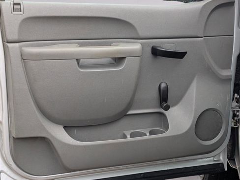 Used 2010 Chevrolet Silverado 1500 W/T RWD image 10