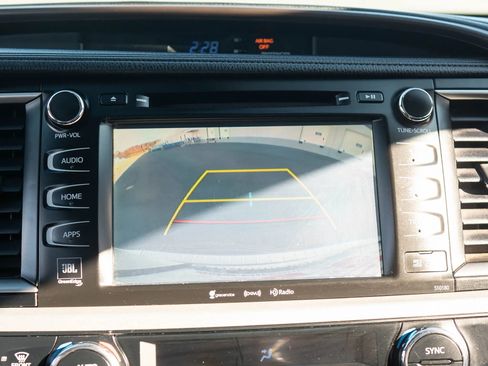 Used 2017 Toyota Highlander Limited image 27