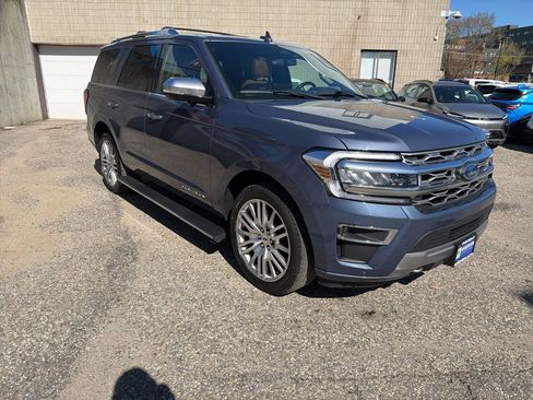 Used 2023 Ford Expedition Platinum AWD/4WD image 43