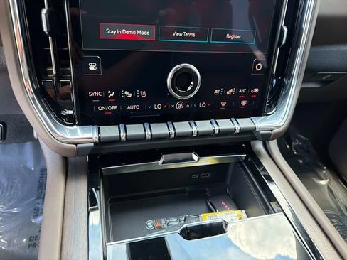 New 2026 GMC Yukon XL Denali Ultimate AWD/4WD image 25