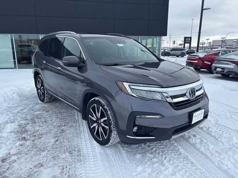 Used 2019 Honda Pilot Elite image 3