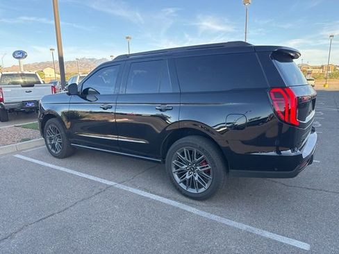 Used 2025 Ford Expedition Platinum w/ Stealth Performance Package AWD/4WD image 2