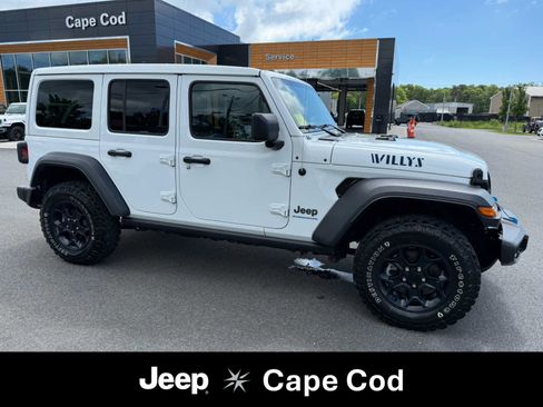 Used 2023 Jeep Wrangler Unlimited w/ Sun & Screen Package AWD/4WD image 1