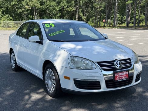 Used 2009 Volkswagen Jetta S FWD image 3