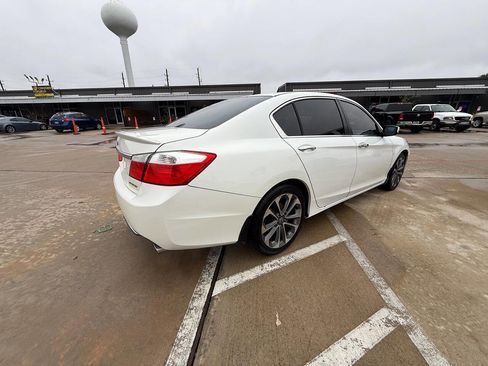 Used 2014 Honda Accord Sport image 15