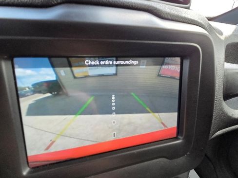 Used 2018 Jeep Renegade Altitude w/ Popular Equipment Group image 22