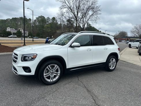 Used 2021 Mercedes-Benz GLB 250 4MATIC image 5