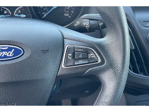 Used 2018 Ford Focus SE FWD image 34