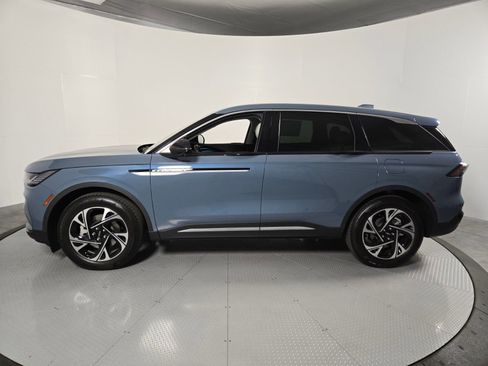 New 2026 Lincoln Nautilus Premier AWD/4WD image 8