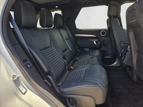 Certified 2025 Land Rover Discovery Dynamic SE AWD/4WD image 18