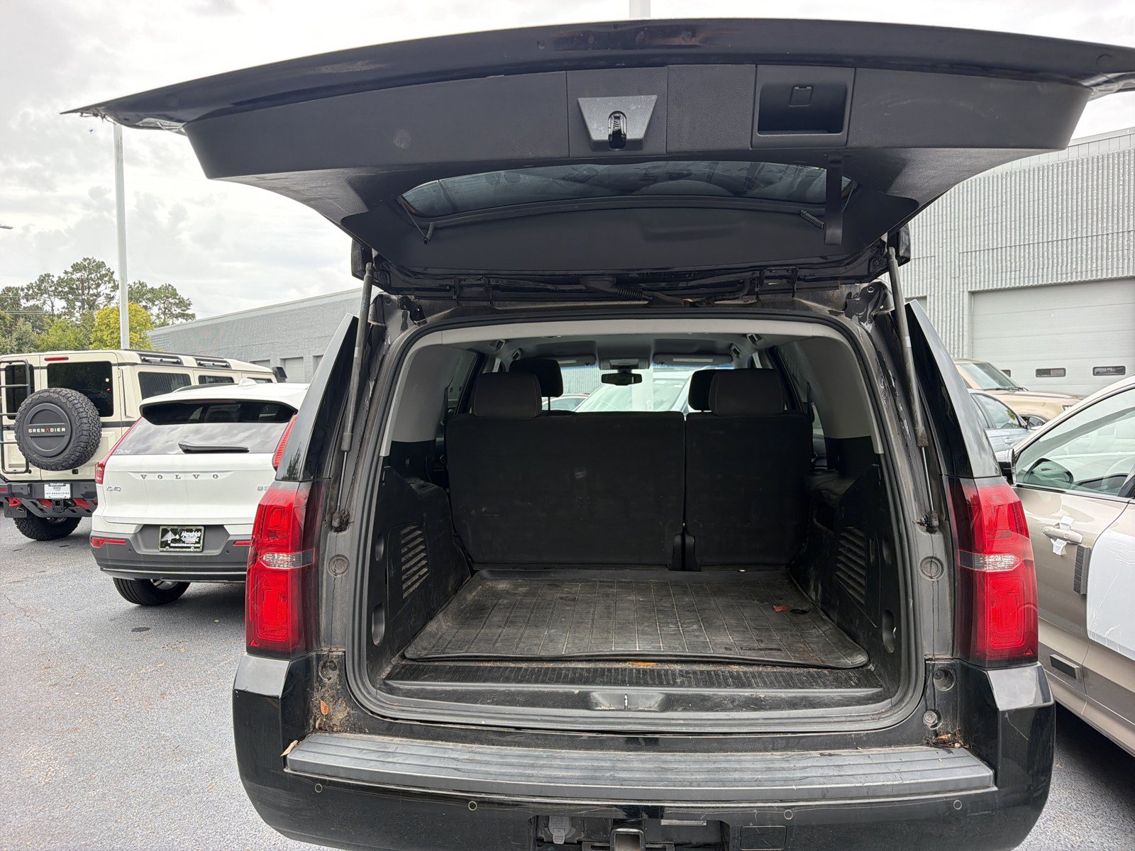 Used 2020 Chevrolet Tahoe LS RWD image 10