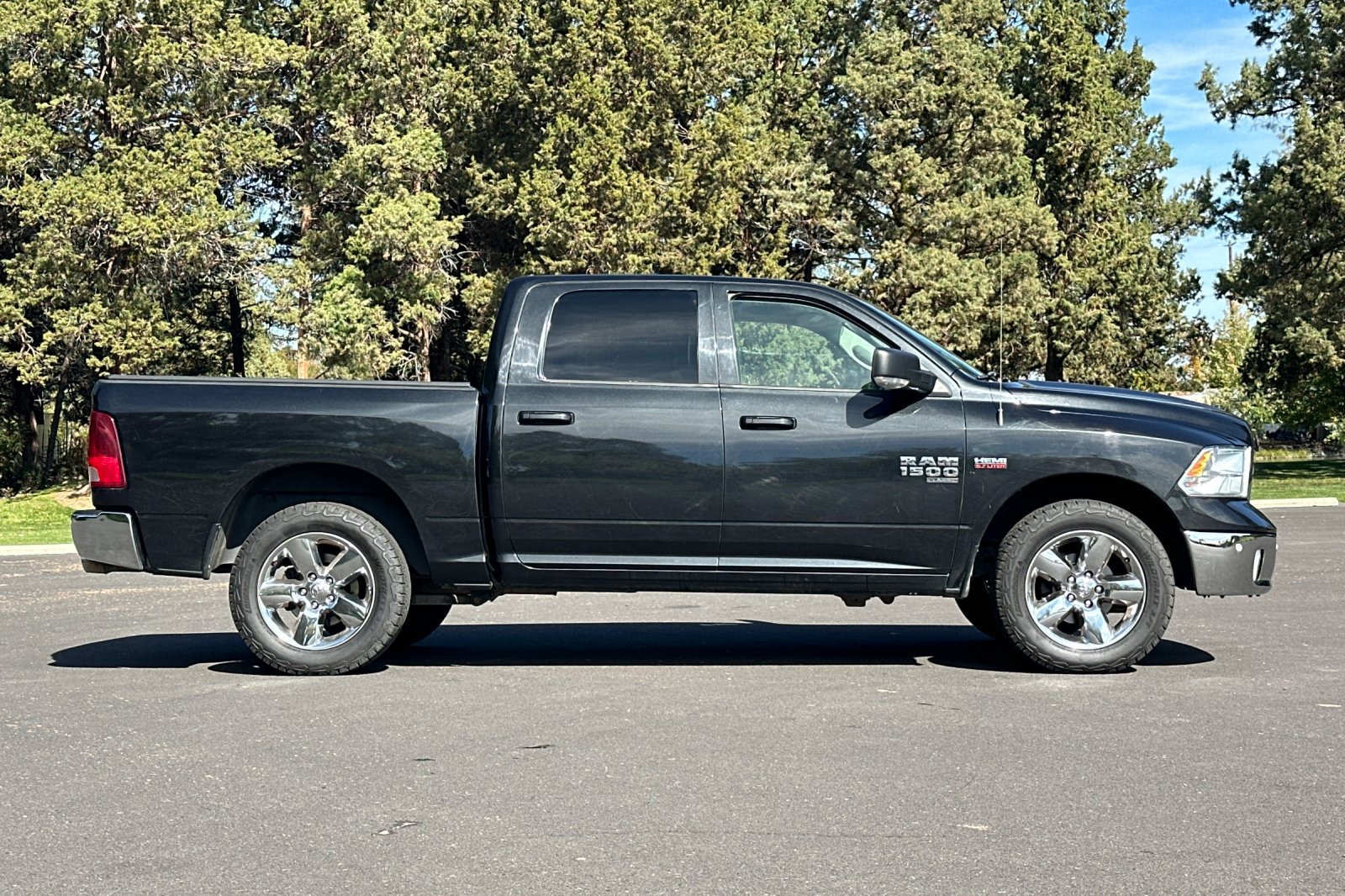 Used 2019 RAM 1500 Big Horn AWD/4WD image 3