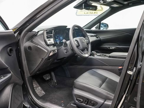 Used 2025 Lexus RX 350 FWD w/ Technology Package image 18