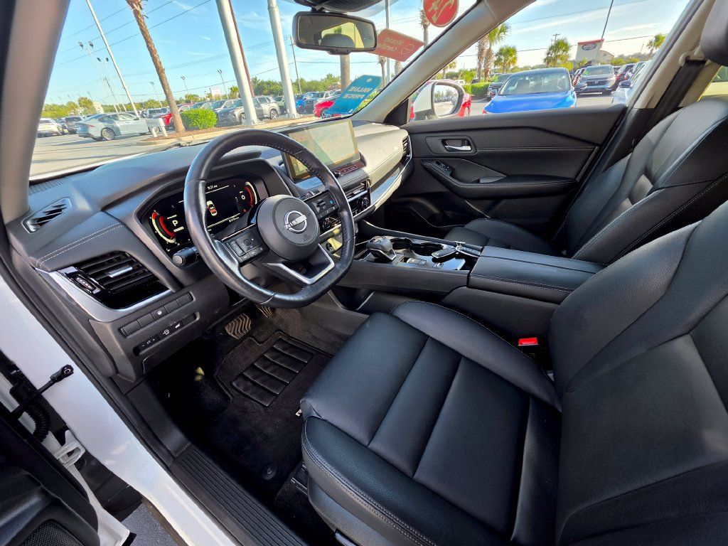 Used 2024 Nissan Rogue SL FWD image 16