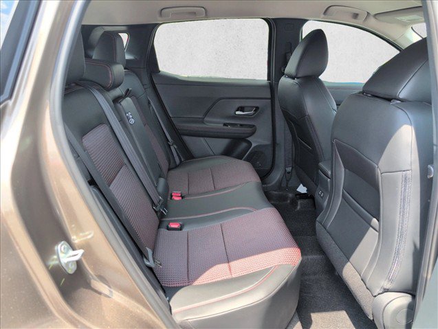 Used 2025 Nissan Kicks SR w/ Illumination Package FWD image 20