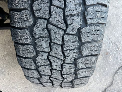 Used 2023 GMC Sierra 1500 SLE image 35