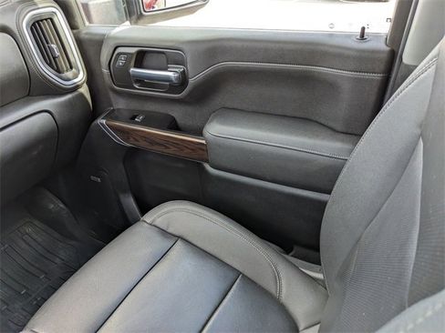 Used 2022 GMC Sierra 3500 SLT w/ SLT Premium Package image 18