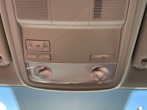 Used 2015 Volkswagen Jetta S image 38