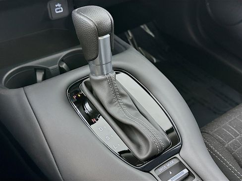 Used 2025 Honda HR-V LX image 16
