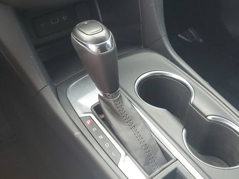 Used 2019 Chevrolet Equinox LT FWD image 28