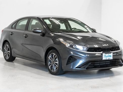 Used 2024 Kia Forte LXS FWD image 6
