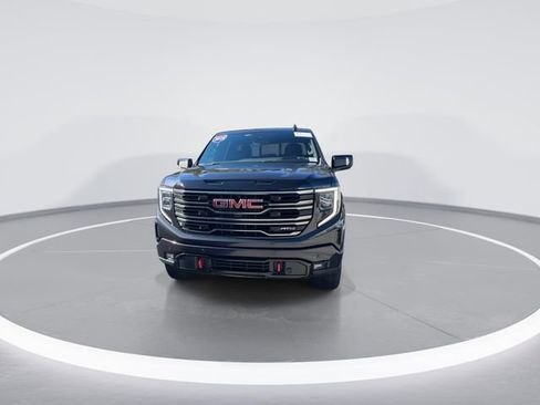 Used 2025 GMC Sierra 1500 AT4 w/ AT4 Premium Package AWD/4WD image 2