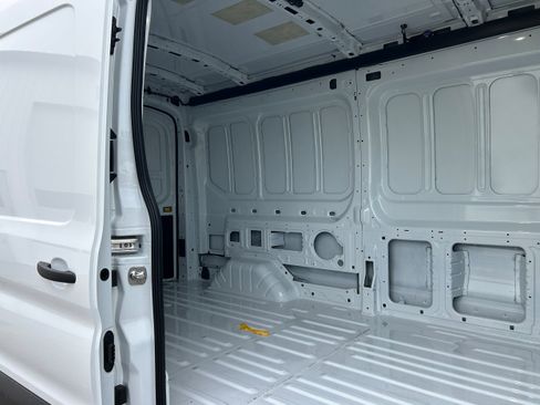 New 2026 Ford Transit 250 250 Medium Roof image 25