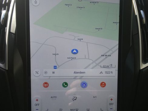 Used 2021 Ford Edge SEL image 23