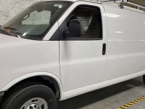 Used 2025 Chevrolet Express 2500 Extended w/ Communications Package image 2